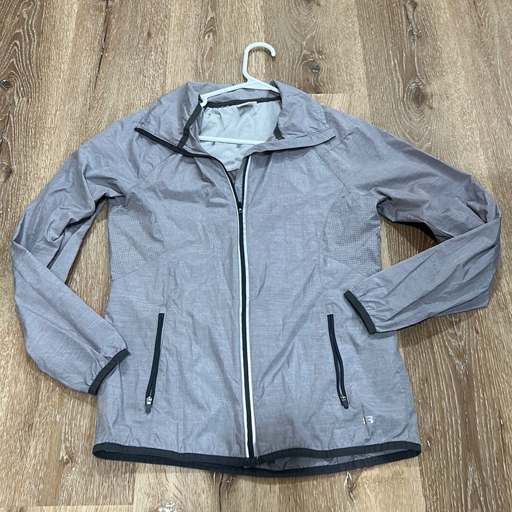 Super cute light weight wind breaker jacket